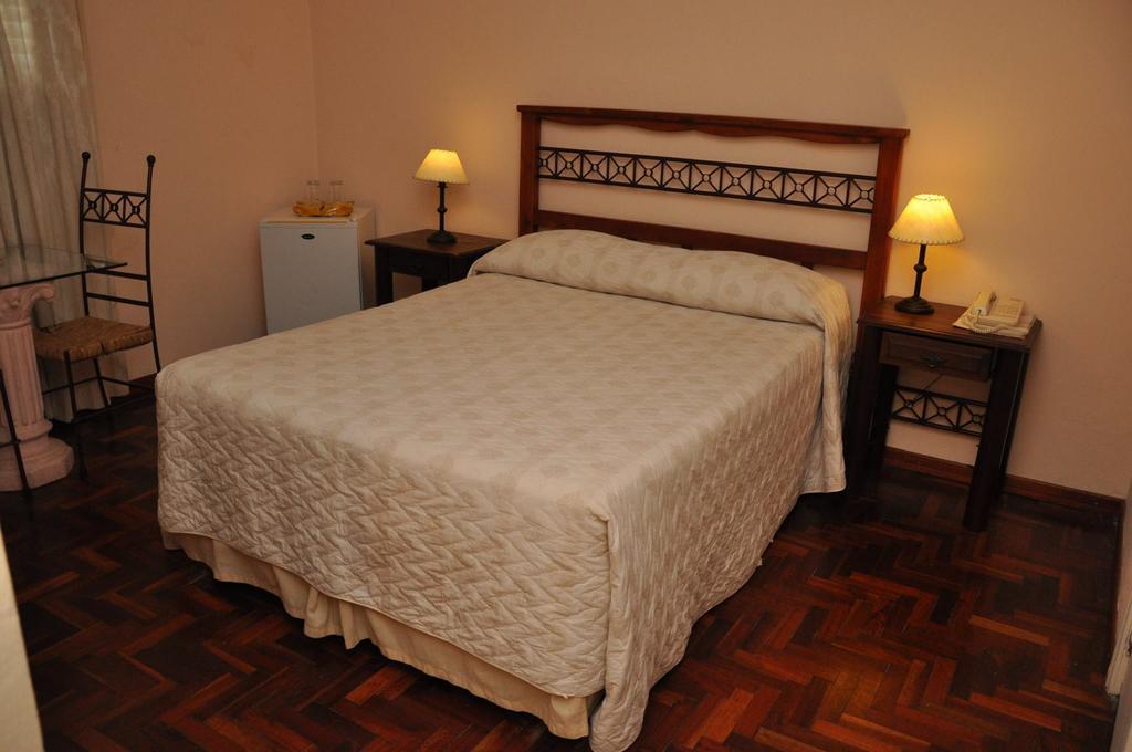 Hotel Bulevar Paysandú Pokoj fotografie